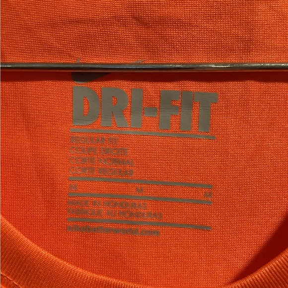 New With Tags Nike Tank - Picture 2 of 4